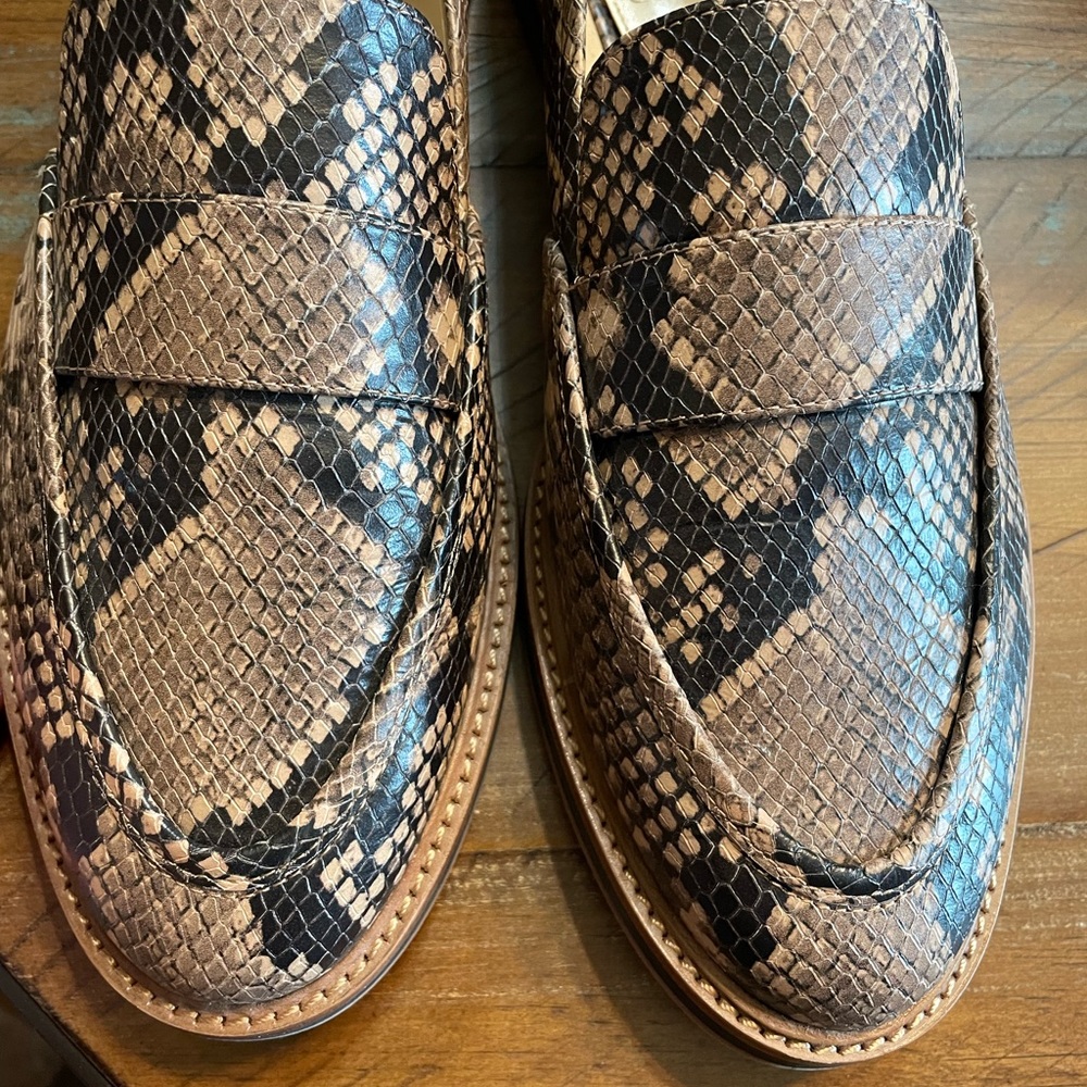 Vince Camuto loafer - Picture 7 of 9
